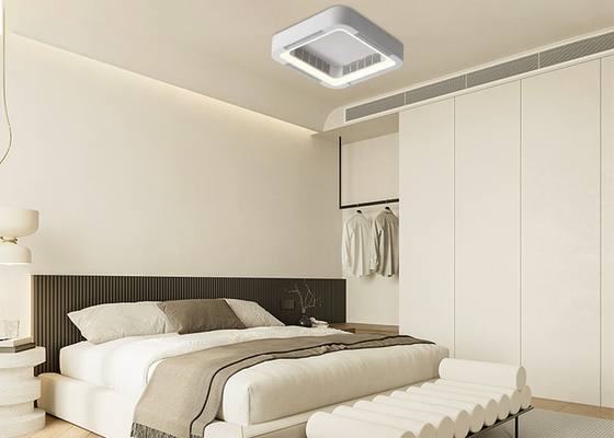 寝室の居間葉の天井に付いている扇風機ランプの見えないエアコンの電気天井に付いている扇風機ランプ無し